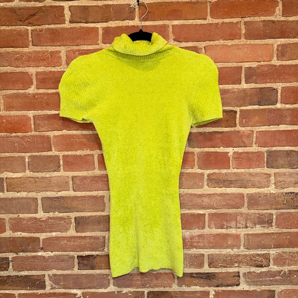 Cache Lime Short-Sleeve Turtleneck Sweater